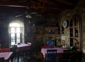 Gelebec Cafe inside