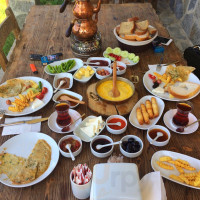 Zivera'da Kahvaltı food