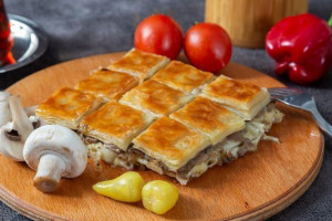 İzol Baklava Börek food