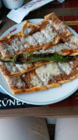 Coskun Pide Ve Pizza Salonu food