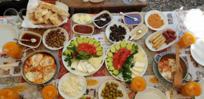 Alkaya Cafe Tandır-tuzda Balık Tavuk food