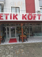 Tetik Köfte Salonu inside