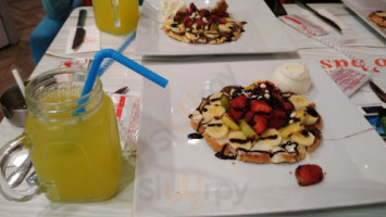 Ab’bas Waffle Cadde75 food