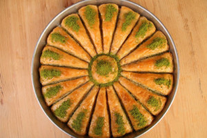 Karaköy Güllüoğlu food