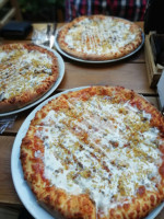 Bronzo Pizza food