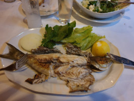 Günay Balık food