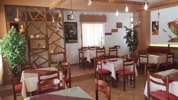 Taverna Rustemi inside
