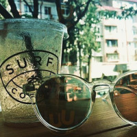 Surf Coffee X' Whatslove outside