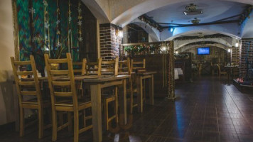Stare Mesto, ресторан и пивоварня inside