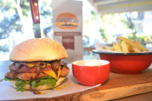 Burgerata Burger food