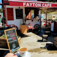 Fayton Cafe food