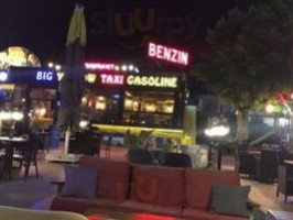 Big Yellow Taxi Benzin Cafe Konyaaltı inside