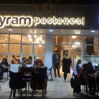 Bayram Pastanesi food