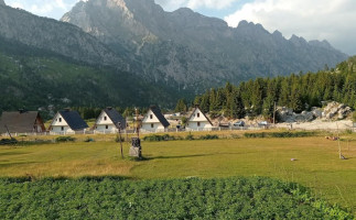 Bujtina Izet Selimaj food