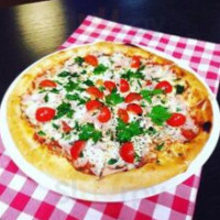 Family Pizza Cafe food