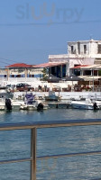 Fish Tavern Saronikos outside