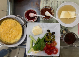 Kaymakçı Yoğurtçu Hasan food