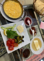 Kaymakçı Yoğurtçu Hasan food