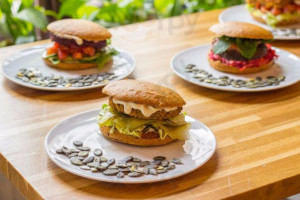 Mo Healthy Vegan Burgers food