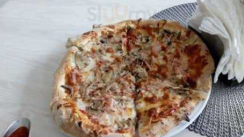 Pizzeria Karamba food
