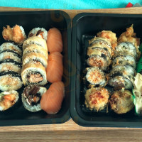 Oto Sushi food