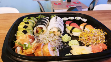 Tenshi Sushi Kaffka food