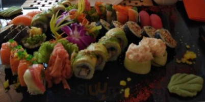 Mizumi Sushi food