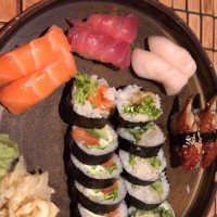 Tomo Sushi food