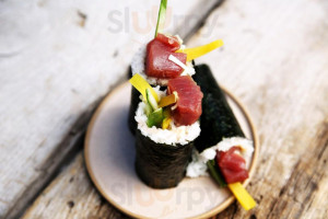 Handroll food