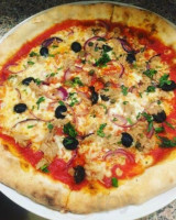 Pizzeria Italica food