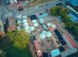 Streat Food Młynowa outside