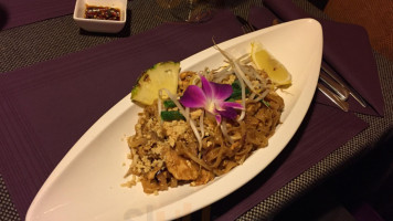 Pad Thai food