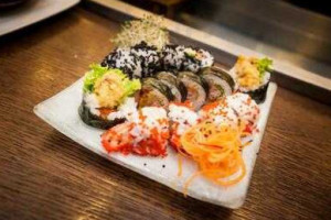Besuto Sushi inside
