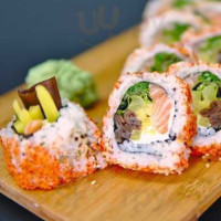 Sushi Smaki food