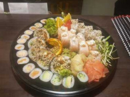 San Sushi food