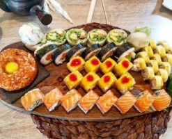 Yana Sushi Ruczaj food