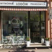 Wytwórnia Lodów Prawdziwych outside