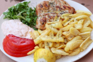 Gialova Grill House food