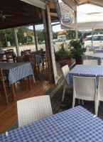 Taverna Makis inside