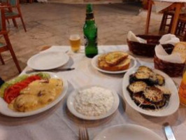 Taverna Geronymos food