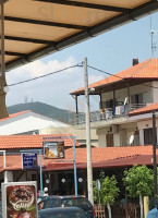 Εστιατόριο Γιάννης outside