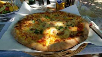 Pizza Azzurro food