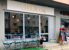 Lilla Cafe outside