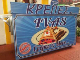 Ivas Crepes More outside