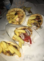 Souvlaki Sti Thraka food