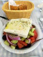 Ψαροταβέρνα Κάβος food