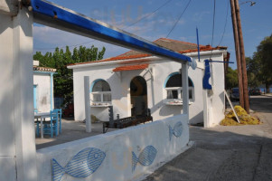 Taverna Maistros outside