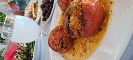 Melina's Taverna food