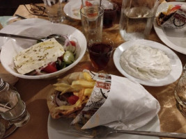 Ωραιό τατα food