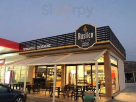 Rustico Bakery outside